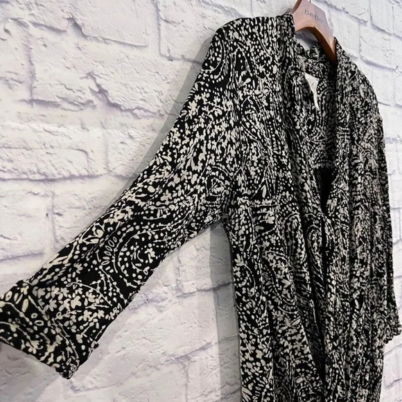 Julienne W Long Sleeve Women’s Floral Print‎ V-Neck Tunic Blouse Medium - Picture 3 of 7